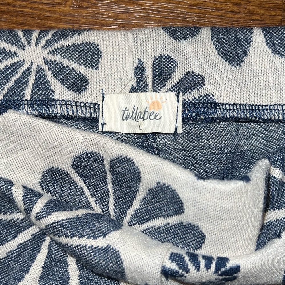 Tullabee Navy Blue White Daisy Knit Flared Stretch Pants Leggings Size M/L - Picture 7 of 11